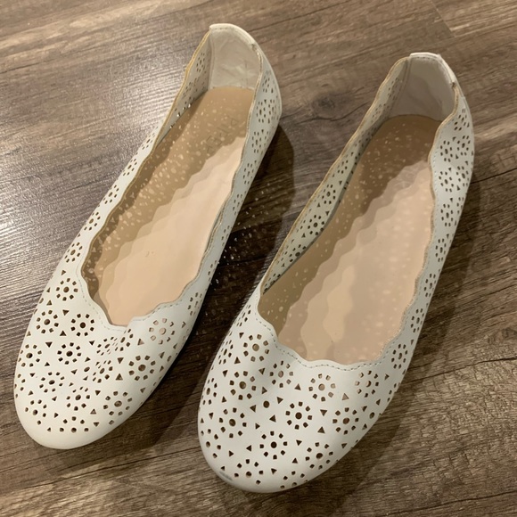 🤑💰🤑 3/$10.00 budle item 🤑💰🤑 
 Lil Ladies slip on flat dress shoes - Picture 2 of 4